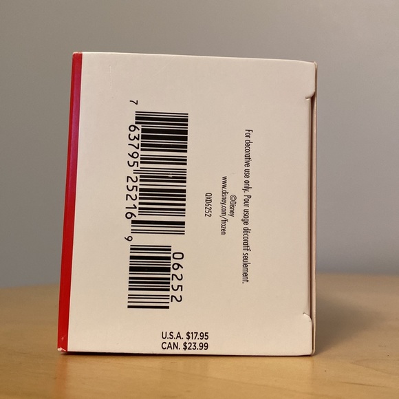 NIB Hallmark Keepsake 2017 Disney Frozen Elsa Coronation Day Christmas Ornament - Picture 7 of 7